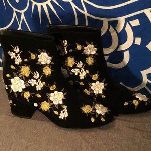 Boots with roses, make me an offer!